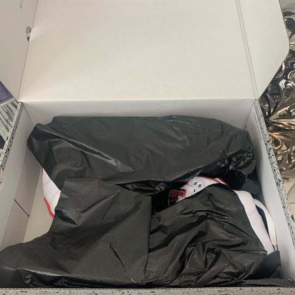 Nike Air Jordan 5 Fire Red - Picture 3 of 7